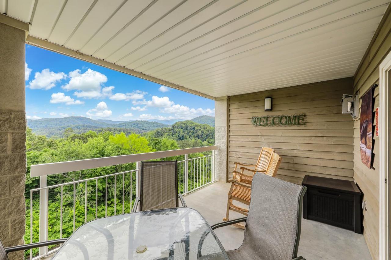 Leconte View Retreat Whispering Pines 454 Apartment Pigeon Forge Exterior photo